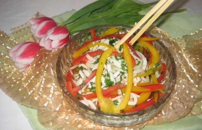 Салат из болгарского перца и кальмаров рецепт с