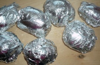 Картофель, фаршированный грибами