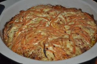 Щука, запеченная с овощами