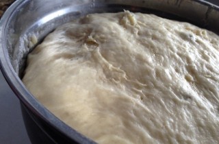 Булочки сдобные с изюмом