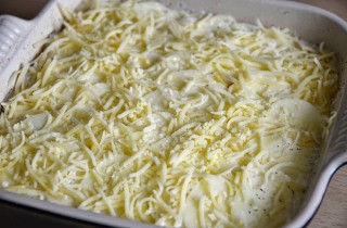 Картофельная запеканка с сыром