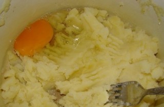 Картофельные котлеты с крабовыми палочками