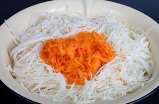 Квашеная капуста с пряностями
