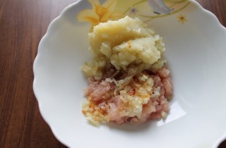 Куриные котлеты с картофельным пюре