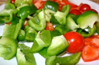 Куриный шашлык с овощами в духовке