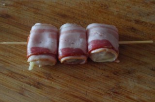 Куриный шашлык в беконе