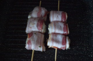 Куриный шашлык в беконе