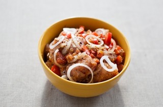 Куриный шашлык в чесночно-луковом маринаде