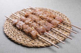 Куриный шашлык в чесночно-луковом маринаде