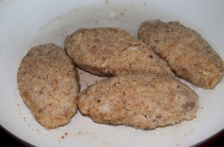 Рыбные котлеты с картофелем