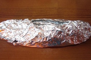 Скумбрия, запеченная с луком