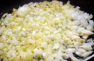 Скумбрия, запеченная с луком в фольге