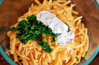 Булочки с сыром и зеленым луком