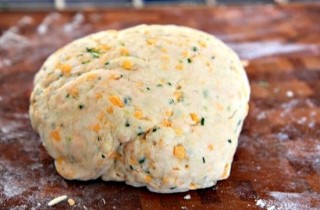 Булочки с сыром и зеленым луком