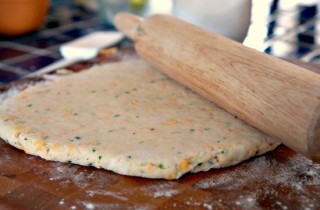 Булочки с сыром и зеленым луком