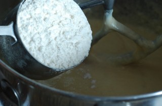 Пышные булочки с сыром