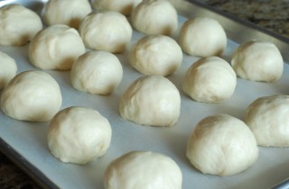 Пышные булочки с сыром