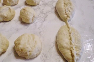 Жареные пирожки с капустой и грибами