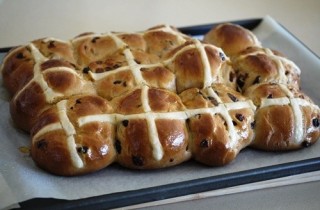 Кулич пасхальный с изюмом