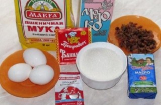 Кулич с изюмом