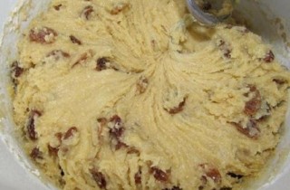 Кулич с изюмом