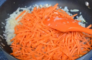 Пирожки с капустой и морковью