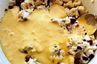 Творожный кулич с шоколадом и сухофруктами
