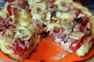 Быстрая пицца на сковороде