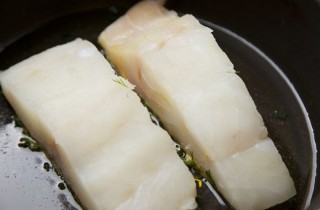 Жареная треска под травами