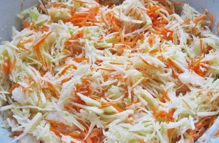 Кабачковые оладьи с курицей