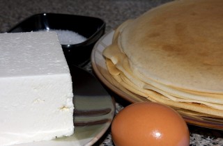 Вкусные блинчики с творогом