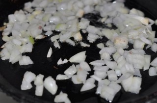 Куриная печень со сметаной