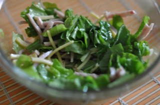 Салат с ветчиной и сыром