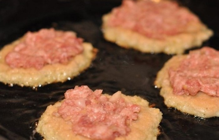 Как приготовить драники с мясом пошагово с Как приготовить драники с мясом пошагово с