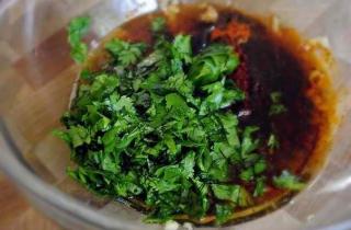 Куриные бедра в пиве - фото шага 3