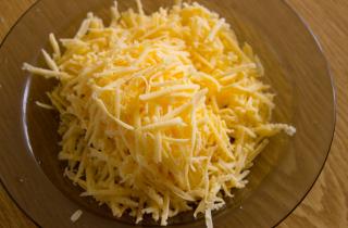 Лодочки из слоеного теста с картофелем и мясом - фото шага 6