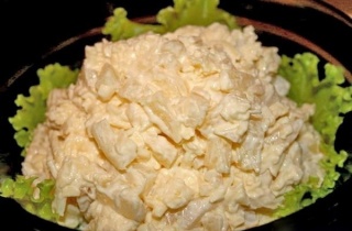 Салат из сыра и яблок - фото шага 4