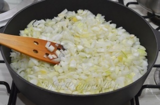 Вкусный гуляш из говядины - фото шага 2