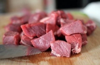 Вкусный гуляш из говядины - фото шага 6