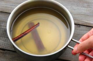 Горячий яблочный сидр с корицей - фото шага 2