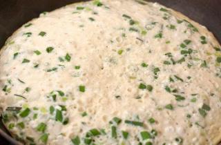 Омлет с творогом - фото шага 5