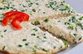 Омлет с творогом - фото шага 6