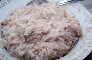 Рыбные котлеты из минтая - фото шага 3