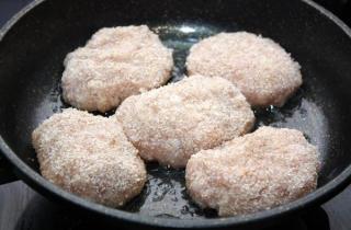 Рыбные котлеты из минтая - фото шага 4