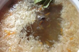 Деревенские щи с бараниной и квашеной капустой - фото шага 3