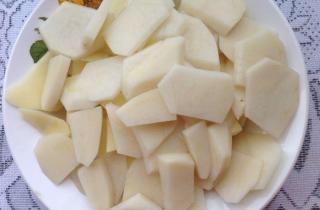 Деревенские щи с бараниной и квашеной капустой - фото шага 4