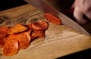 Пица Пепперони в домашних условиях - фото шага 4