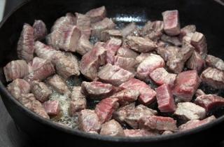 Пряное мясо с фасолью - фото шага 1