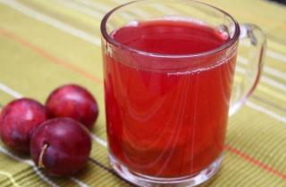 Сливовый компот на зиму - фото шага 5