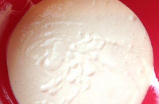 Творожная запеканка с клубникой - фото шага 8